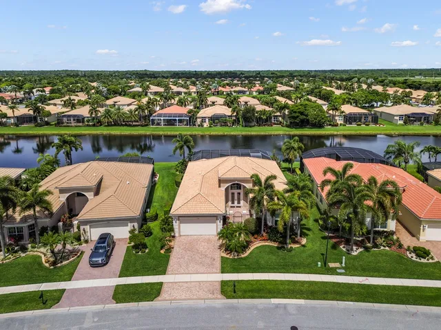 4-bedroom home at 10540 Whitewind Circle, Boynton Beach