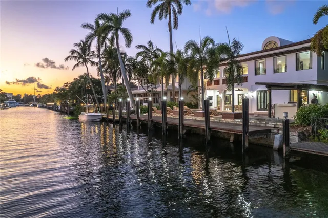7-bedroom rental at 2430 Castilla Isle, Fort Lauderdale