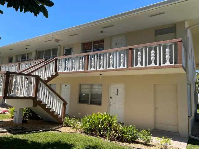 1-bedroom home at 203 Easthampton I, West Palm Beach
