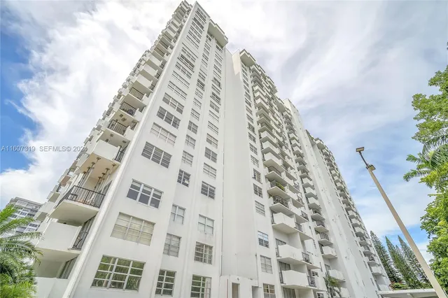 2-bedroom home at 2780 NE 183rd Street #1601, Aventura
