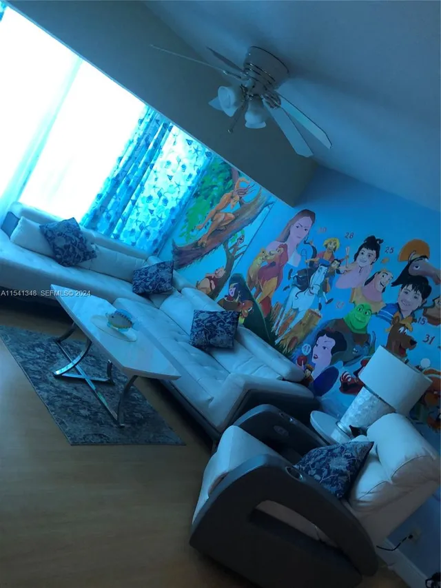 4-bedroom home at 5445 Collins Avenue #TH2, Miami Beach