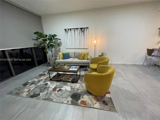 1-bedroom home at 1000 Brickell Plaza #1811, Miami