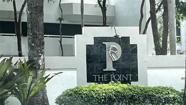3-bedroom home at 21205 Yacht Club Drive #PH09, Aventura