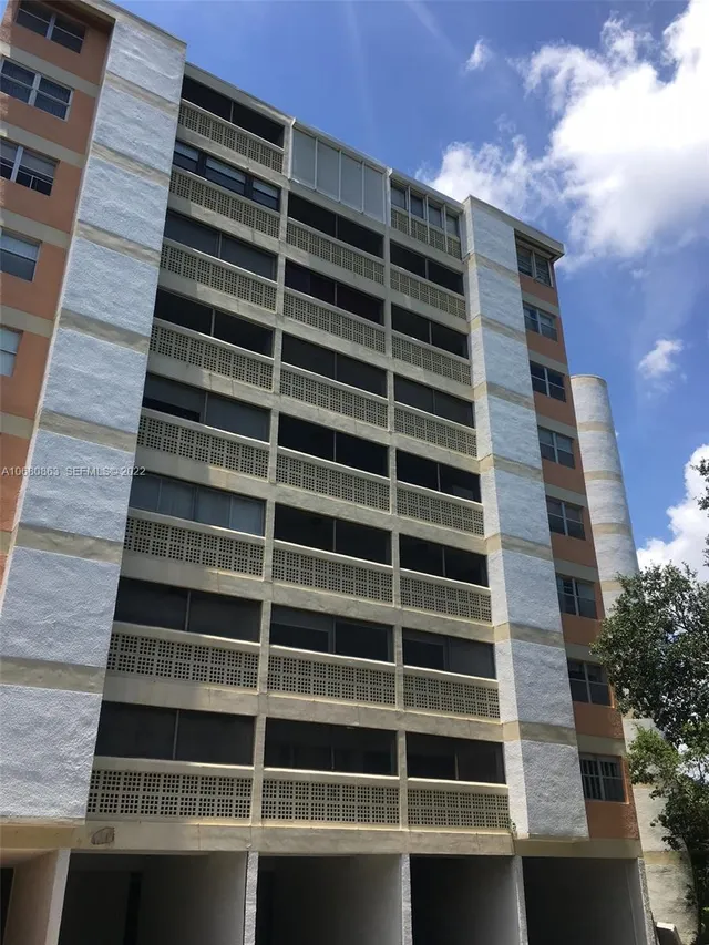 2-bedroom home at 3301 Spanish Moss Terrace #906, Lauderhill