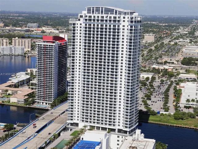 1-bedroom home at 4010 S Ocean Drive #R2206, Hollywood