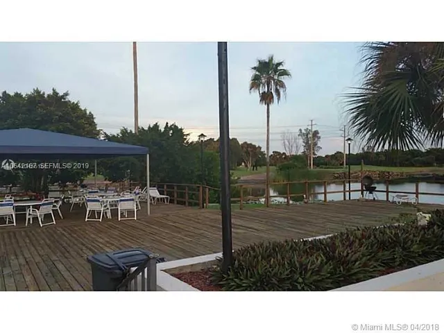 2-bedroom home at 4164 Inverrary Drive #813, Lauderhill
