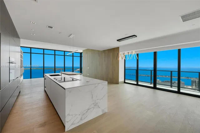 3-bedroom home at 1451 Brickell Avenue #4403, Miami