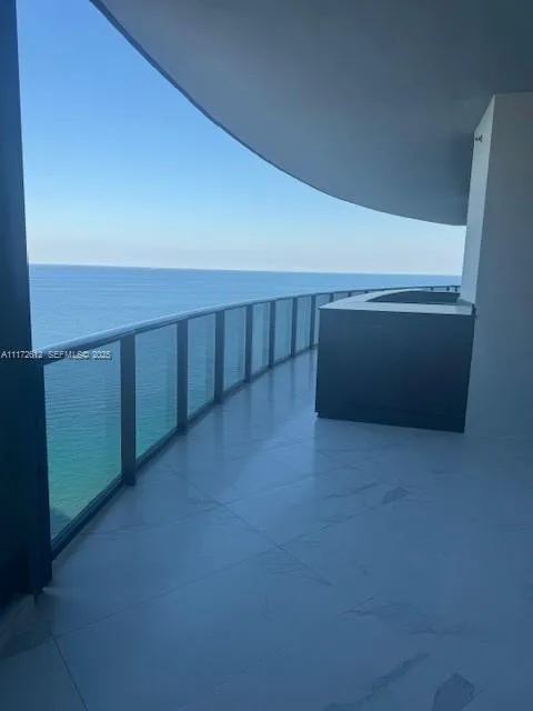 4-bedroom home at 18555 Collins Avenue #2905, Sunny Isles Beach