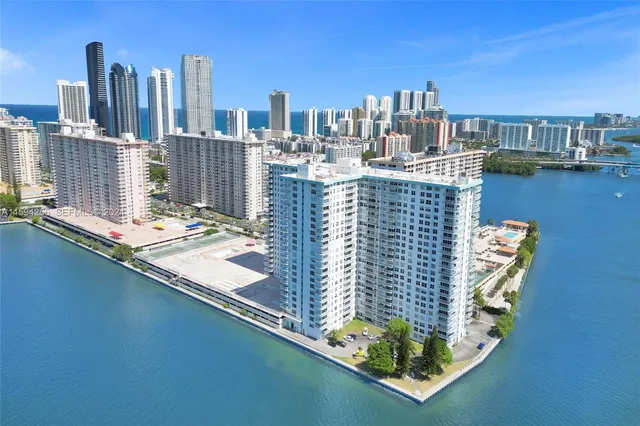 2-bedroom home at 301 174th Street #1701, Sunny Isles Beach
