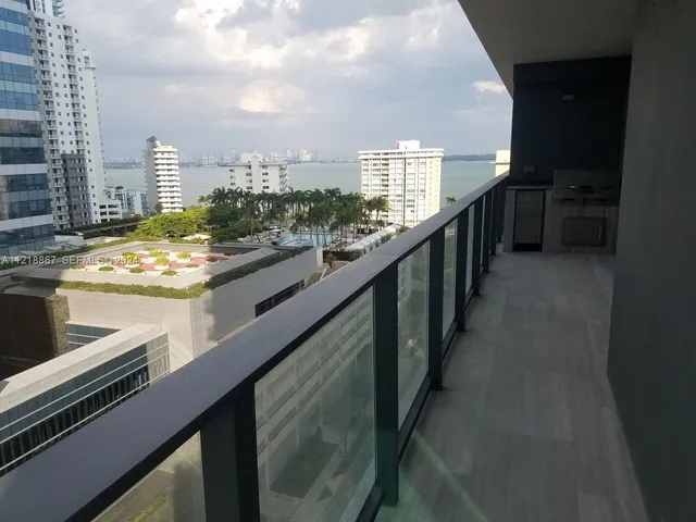 1-bedroom home at 1451 Brickell Avenue #1206, Miami