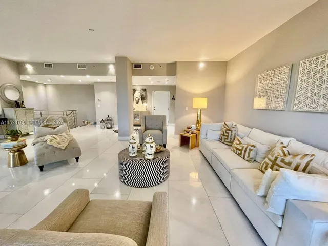 3-bedroom home at 20225 NE 34th Court #2716, Aventura