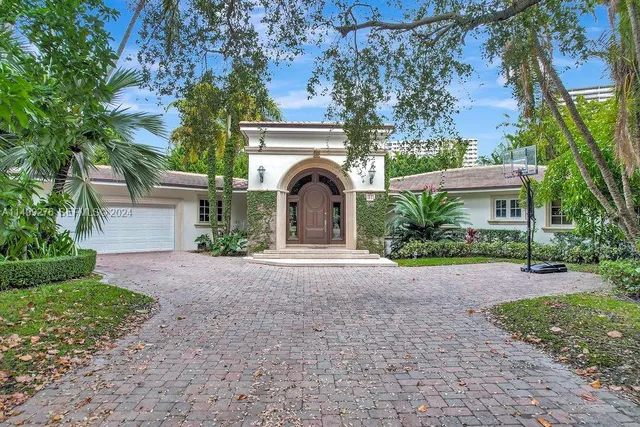 7-bedroom home at 61 Camden Court, Bal Harbour