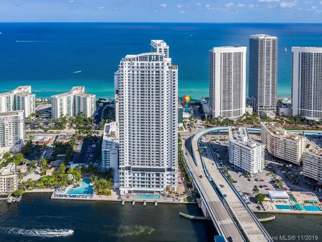 2-bedroom home at 4010 S Ocean Drive #R1405, Hollywood