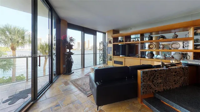 2-bedroom home at 4000 Island Blvd W #STE6, Aventura