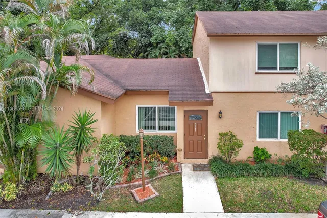 3-bedroom home at 7083 W Sunrise Boulevard #7083, Plantation