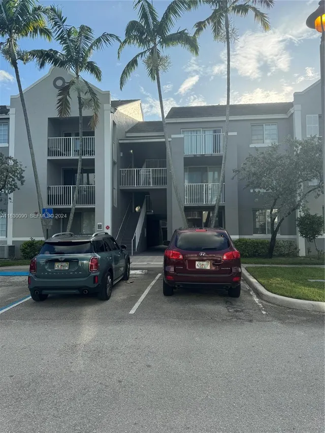2-bedroom home at 720 SW 111th Avenue #307, Pembroke Pines