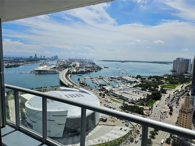 2-bedroom home at 888 Biscayne Boulevard #4001, Miami