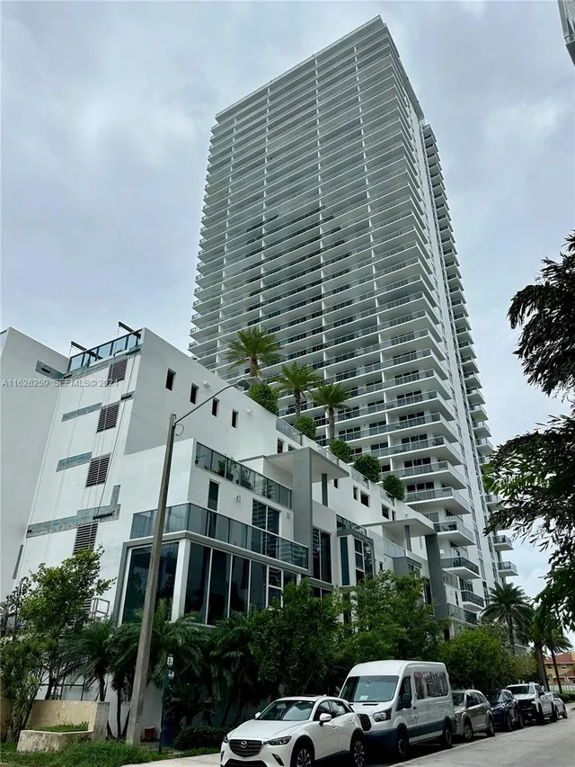 3-bedroom home at 600 NE 27th Street #2302, Miami
