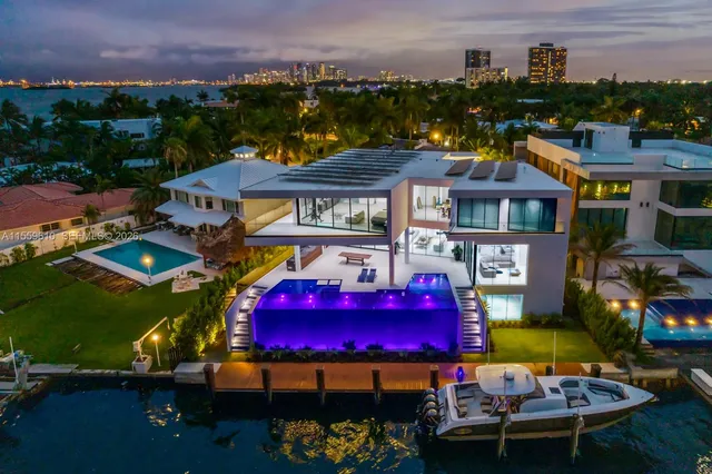7-bedroom home at 1133 Belle Meade Island Drive, Miami