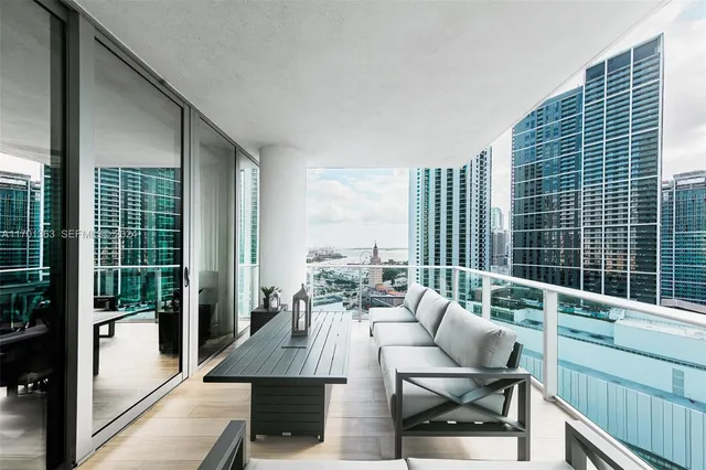 4-bedroom home at 851 NE 1st Avenue #2111, Miami