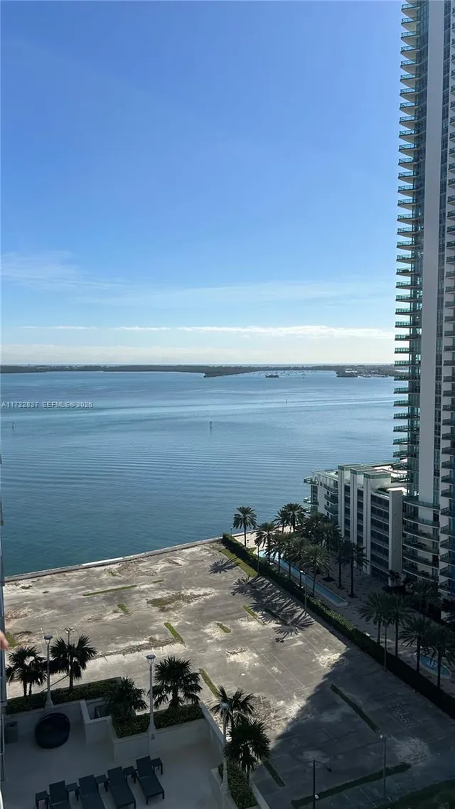 1-bedroom home at 1200 Brickell Bay Drive #2007, Miami