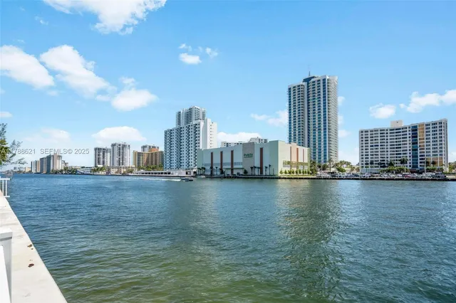 1-bedroom home at 600 Parkview Drive #422(+DEN), Hallandale Beach