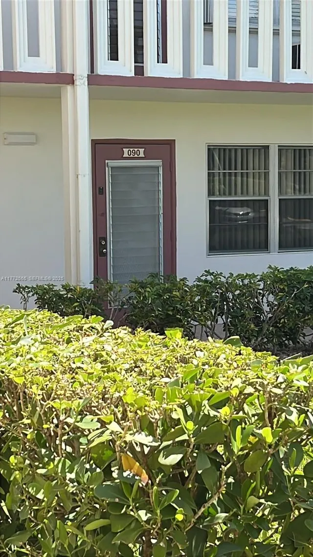 1-bedroom home at 90 Fanshaw C 90 #90, Boca Raton