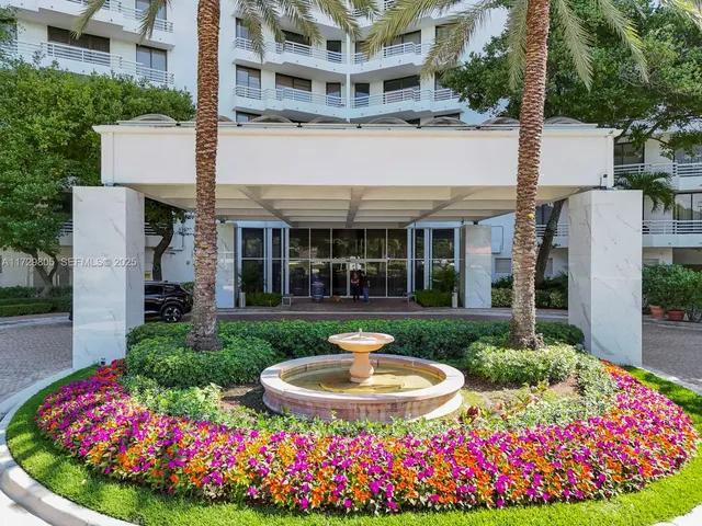 2-bedroom home at 3300 NE 192nd Street #603, Aventura
