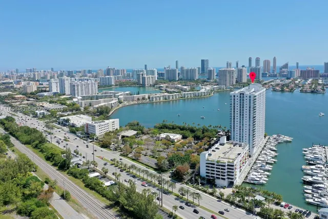 2-bedroom home at 17301 Biscayne Boulevard #1404, North Miami