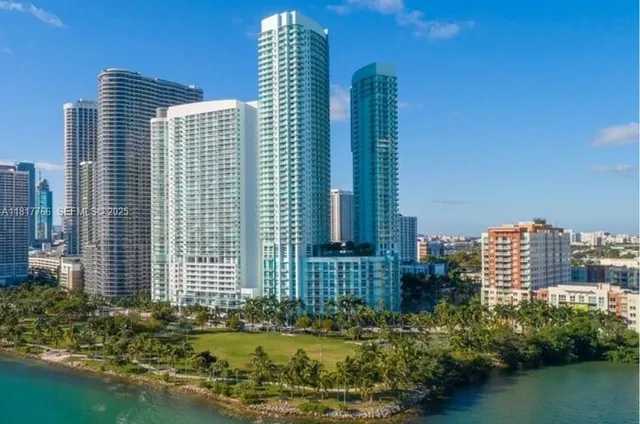 1-bedroom home at 1900 N Bayshore Drive #3909, Miami