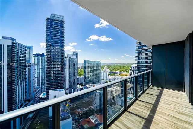 3-bedroom home at 801 S Miami Avenue #3704, Miami