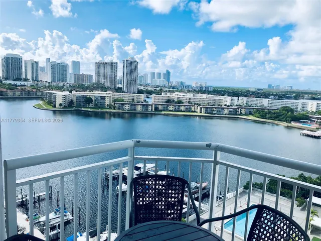 1-bedroom home at 18071 Biscayne Boulevard #1503, Aventura
