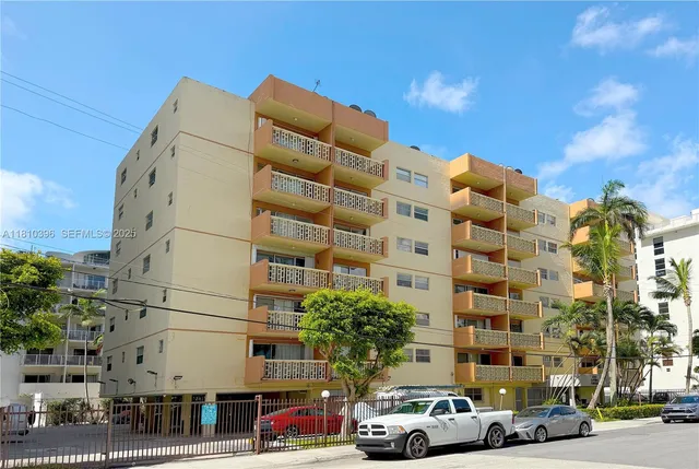 1-bedroom home at 600 NE 25th Street #PHD, Miami