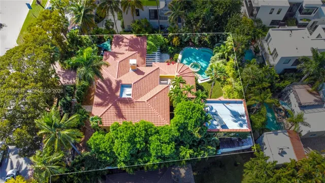 4-bedroom home at 2050 Alton Road, Miami Beach