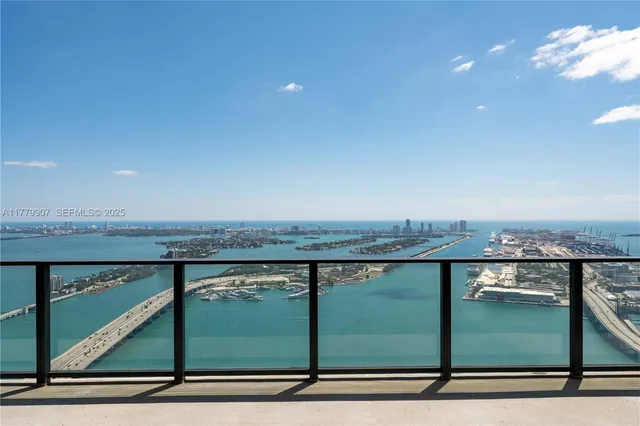 5-bedroom home at 1000 Biscayne Boulevard #5801, Miami