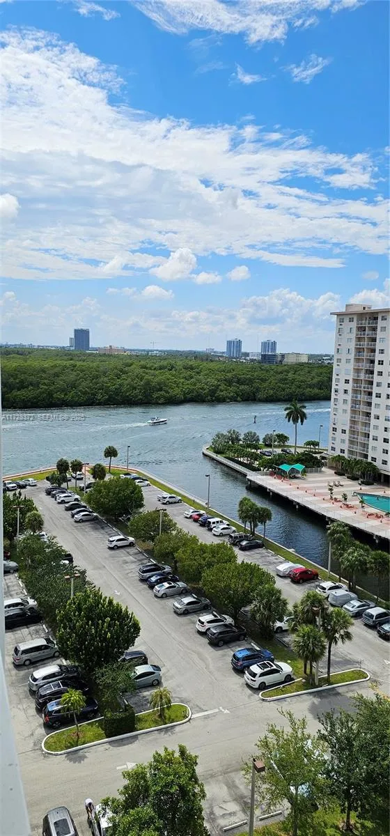 1-bedroom home at 500 Bayview Drive #1117, Sunny Isles Beach