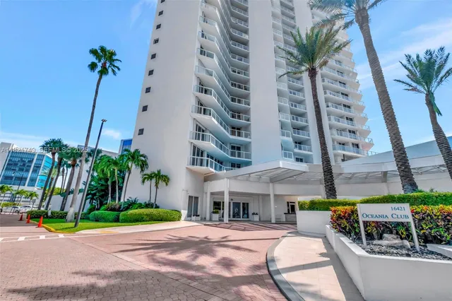3-bedroom home at 16425 Collins Avenue #311, Sunny Isles Beach