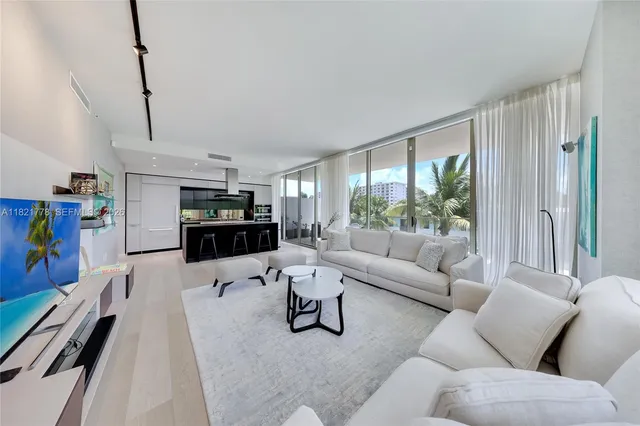 2-bedroom home at 300 Collins Avenue #3D, Miami Beach