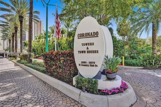 1-bedroom home at 20335 W Country Club Drive #905, Aventura