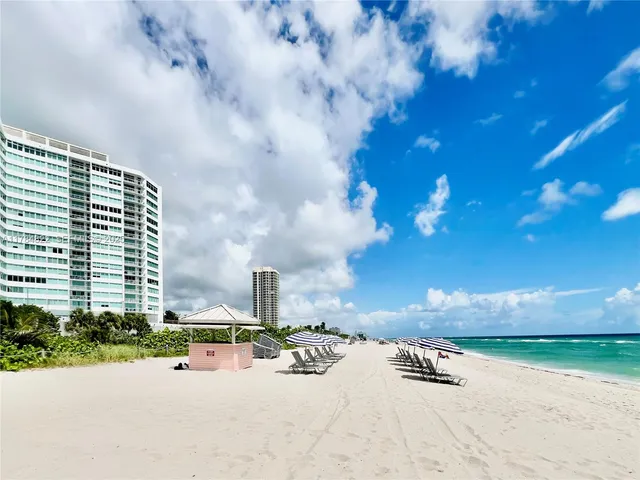 1-bedroom home at 7135 Collins Avenue #621, Miami Beach