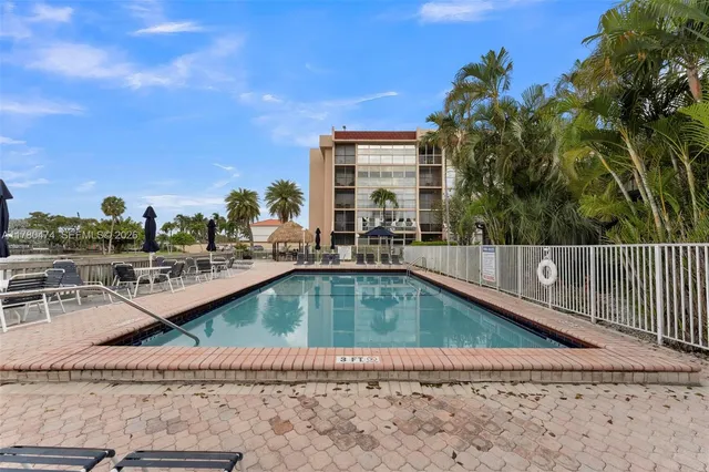 2-bedroom home at 2101 Atlantic Shores Boulevard #201, Hallandale Beach