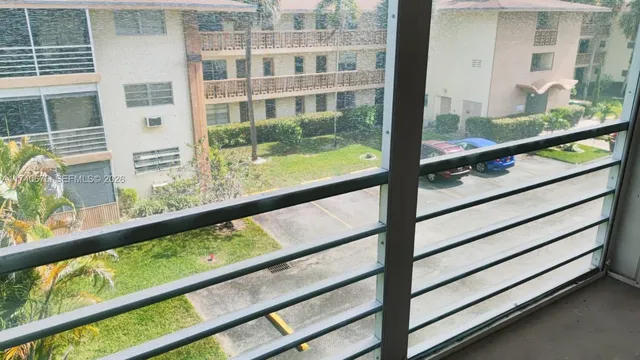 2-bedroom home at 17090 NE 14th Avenue #314, Miami