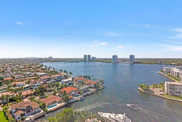 3-bedroom home at 1000 Island Boulevard #2003, Aventura
