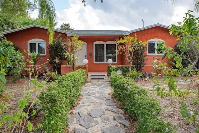 5-bedroom home at 16910 NE 8th Court, North Miami Beach