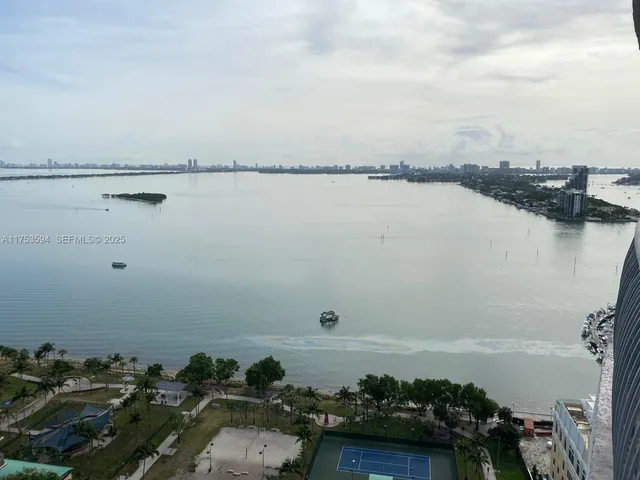 1-bedroom home at 1750 N Bayshore Drive #2905, Miami