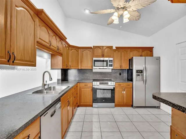 4-bedroom home at 5201 SW 31st Avenue #112, Dania Beach