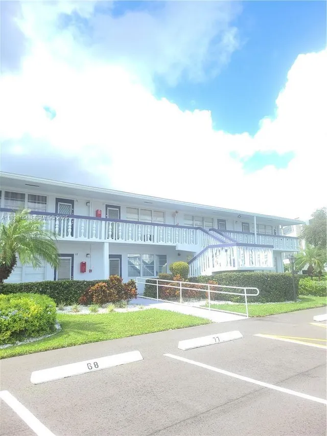 1-bedroom home at 82 Oakridge G #82, Deerfield Beach