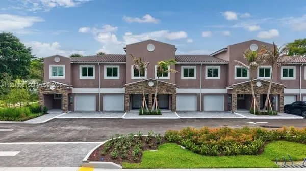 3-bedroom home at 1563 NW 94th Way #09, Coral Springs