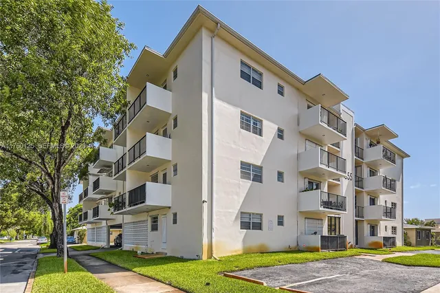 2-bedroom home at 1855 Plunkett Street #406, Hollywood