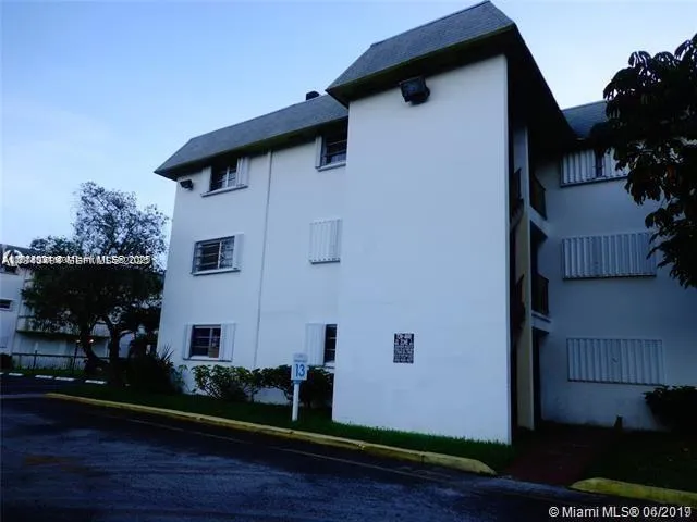 2-bedroom home at 15225 NE 6th Avenue #B207, Miami